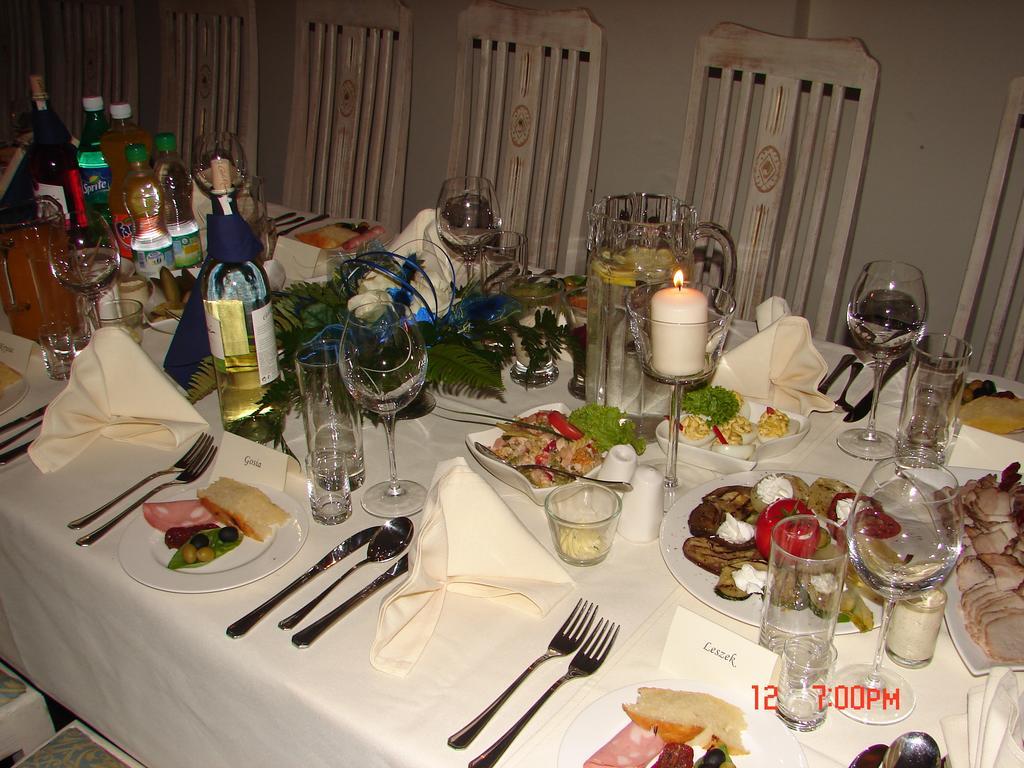 Via Appia Hotel Raszyn Buitenkant foto