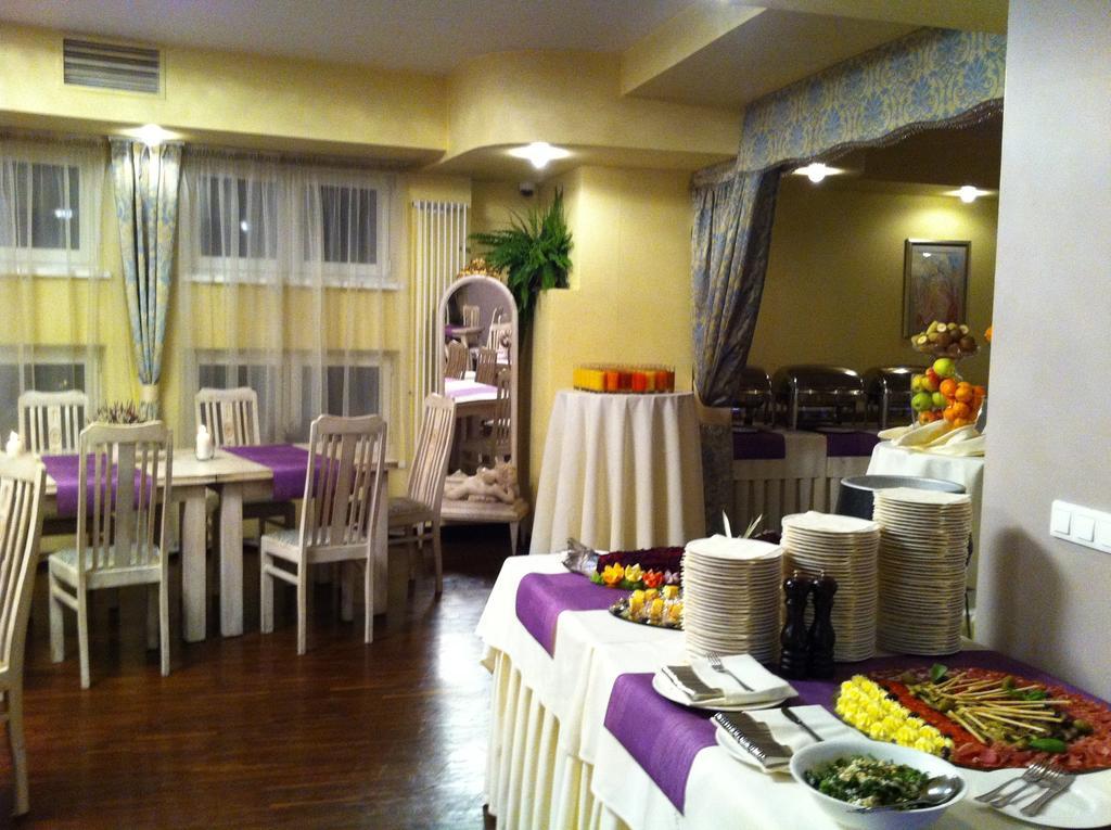 Via Appia Hotel Raszyn Buitenkant foto